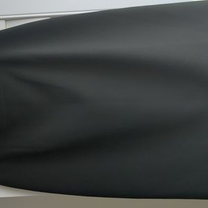 Business skirt. New condition. No damage. Comes from smoke/pet free home.